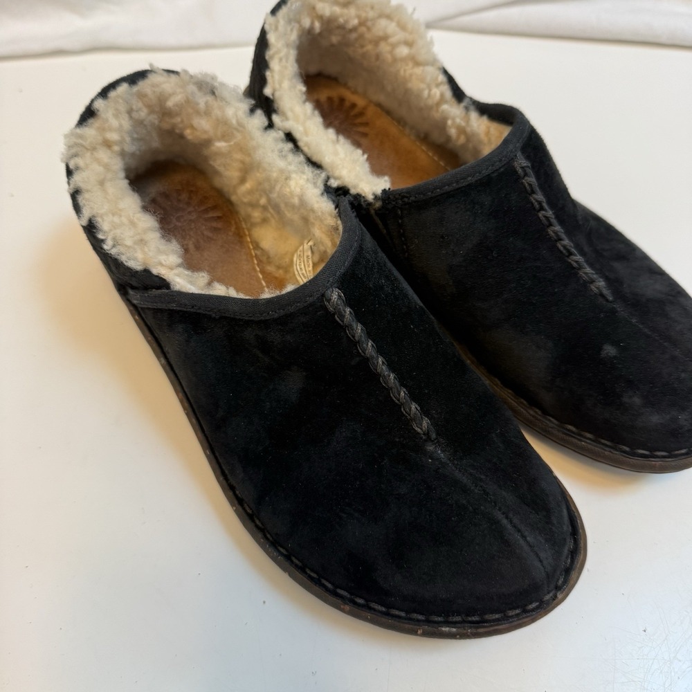 Ugg Women's Betty Sheepskin Clogs, Black, Size 7, See Photos